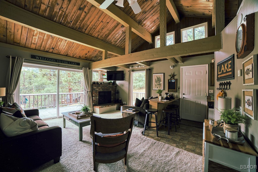 43114 Monterey Street Property Photo 5