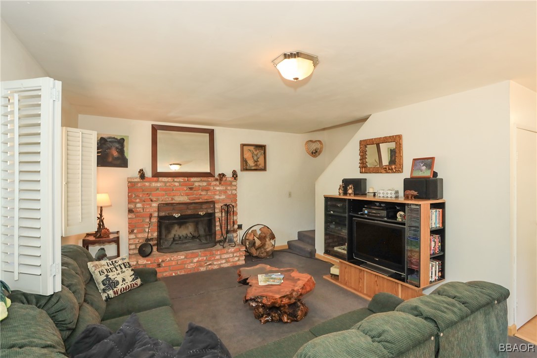 523 Wabash Lane Property Photo 3