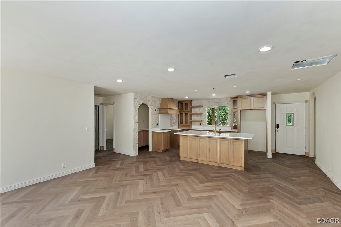228 East Country Club Boulevard Property Photo 5