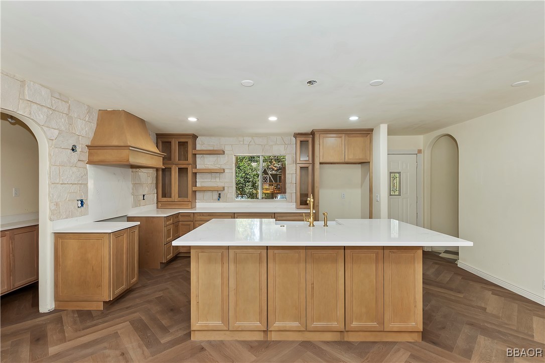 228 East Country Club Boulevard Property Photo 9