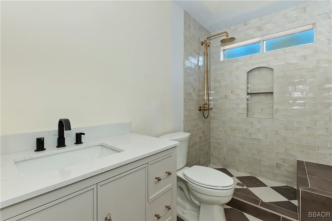 228 East Country Club Boulevard Property Photo 17