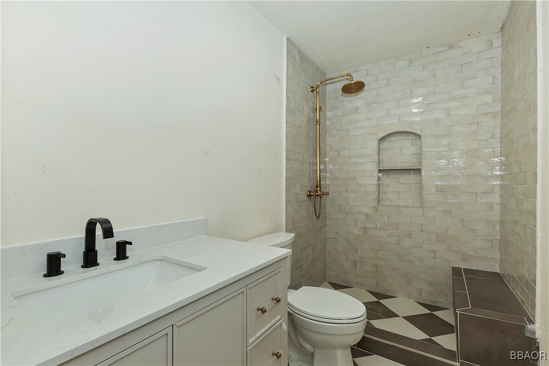 228 East Country Club Boulevard Property Photo 19