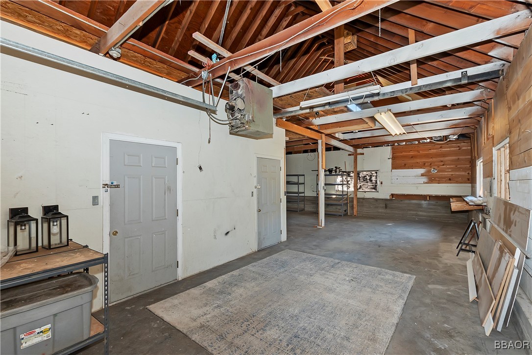 228 East Country Club Boulevard Property Photo 27
