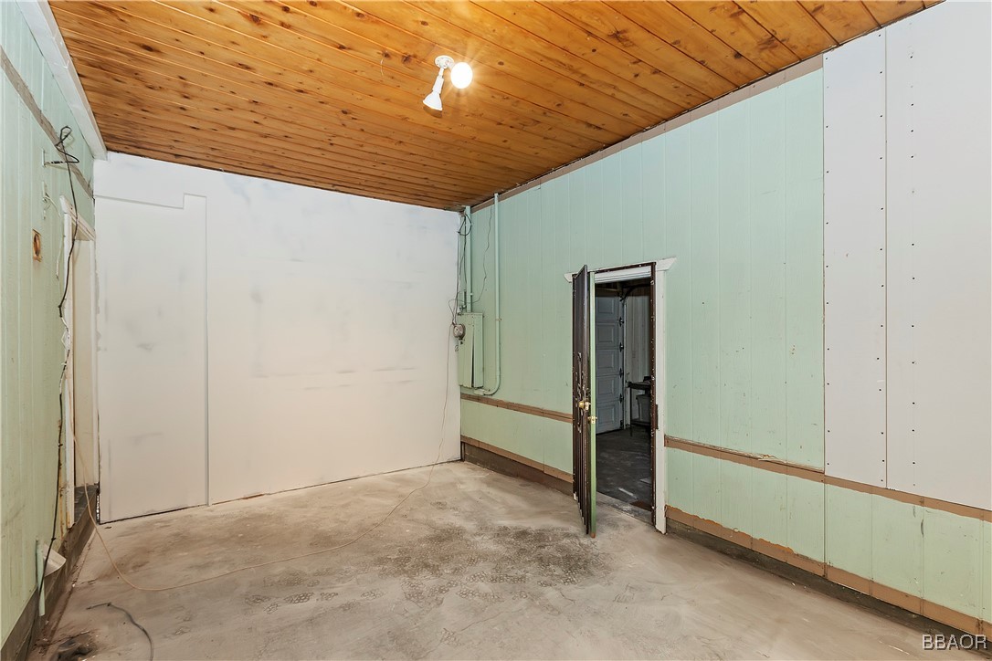 228 East Country Club Boulevard Property Photo 29