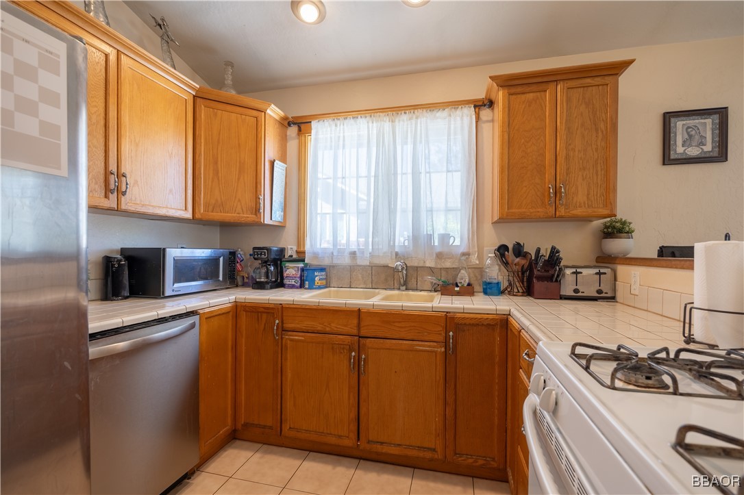 209 West Meadow Lane Property Photo 7