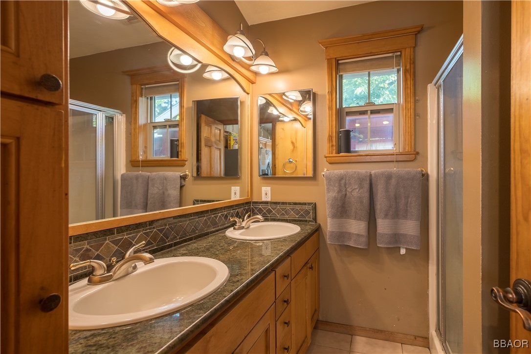 209 West Meadow Lane Property Photo 14