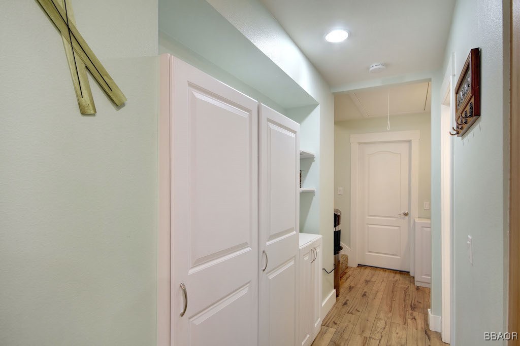 562 Vista Avenue Property Photo 18