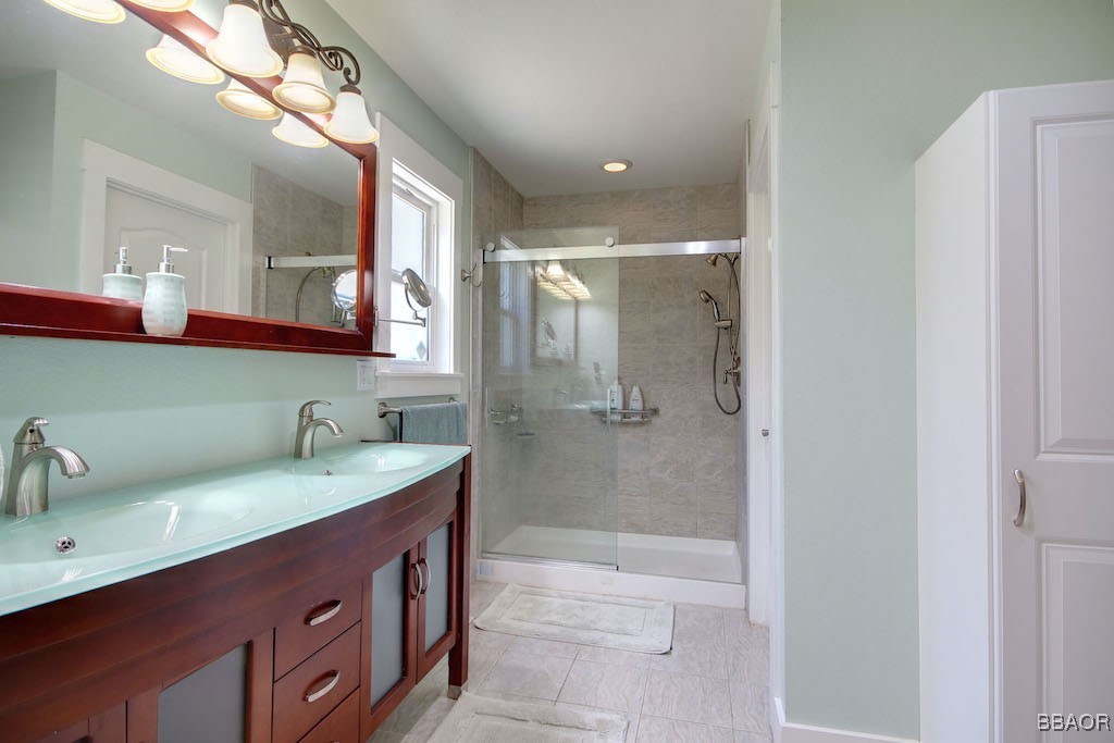 562 Vista Avenue Property Photo 26