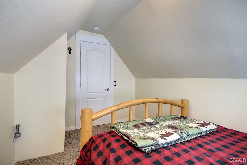562 Vista Avenue Property Photo 31