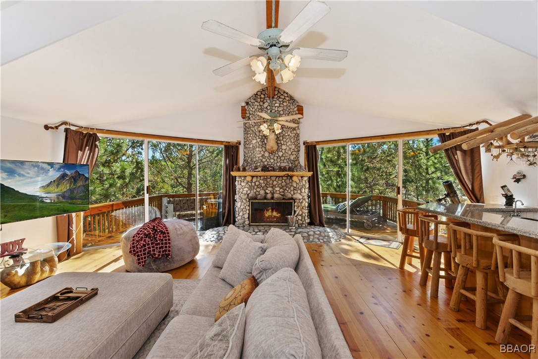 169 Imperial Property Photo 6