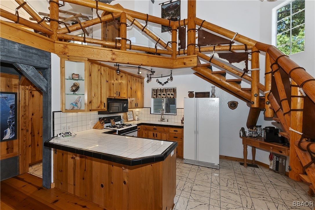 169 Imperial Property Photo 16