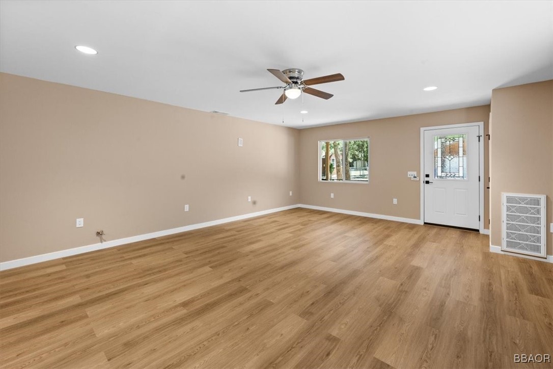 309 East Angeles Boulevard Property Photo 7