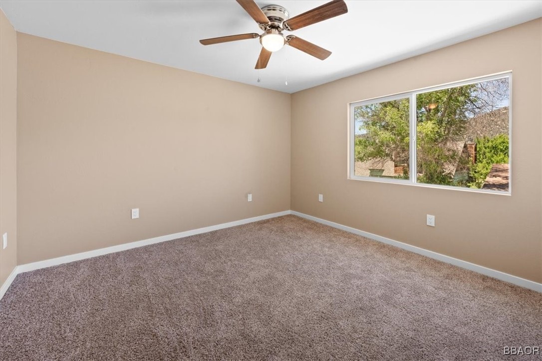 309 East Angeles Boulevard Property Photo 25