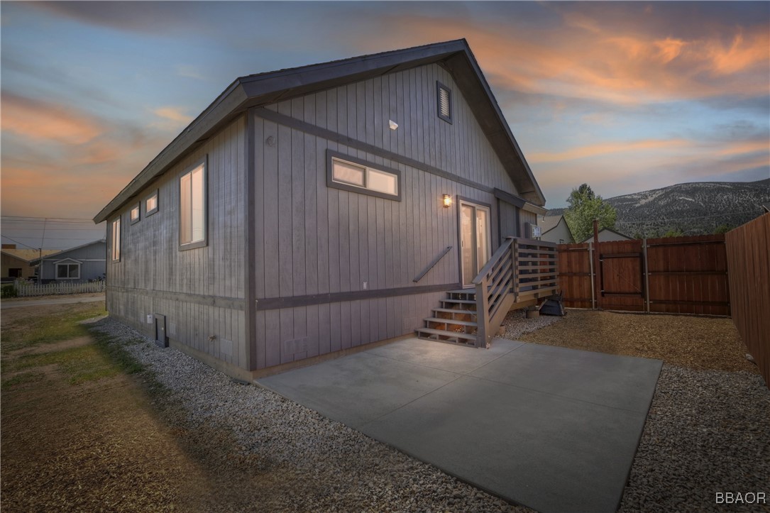 2217 Juniper Lane Property Photo 3