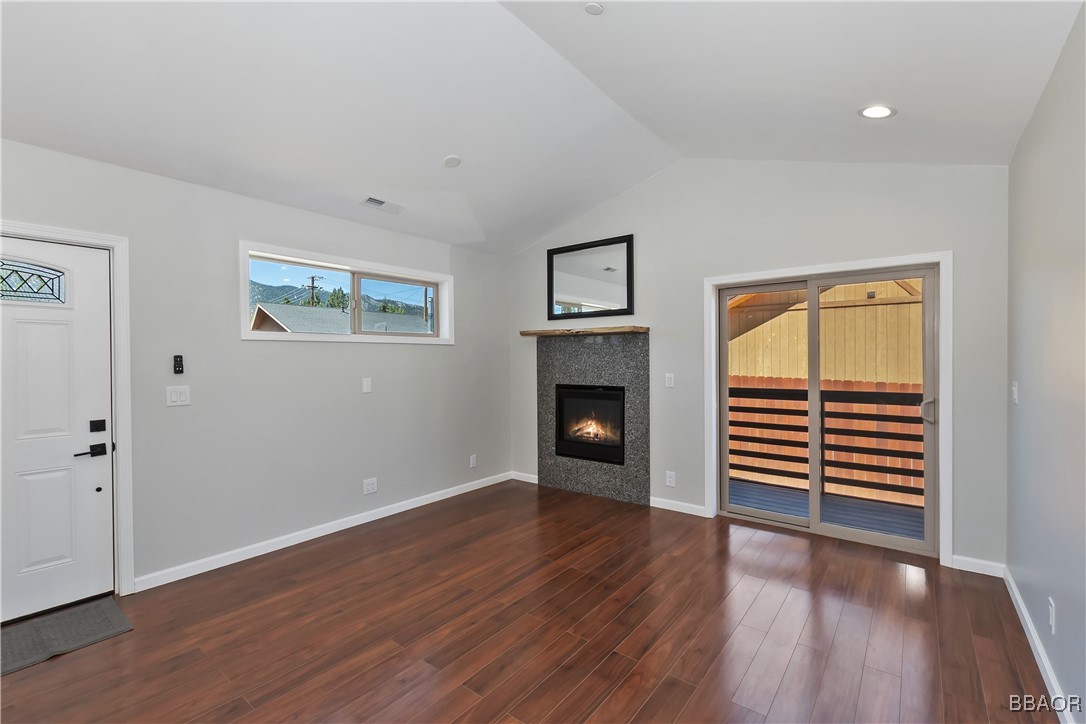 2217 Juniper Lane Property Photo 5