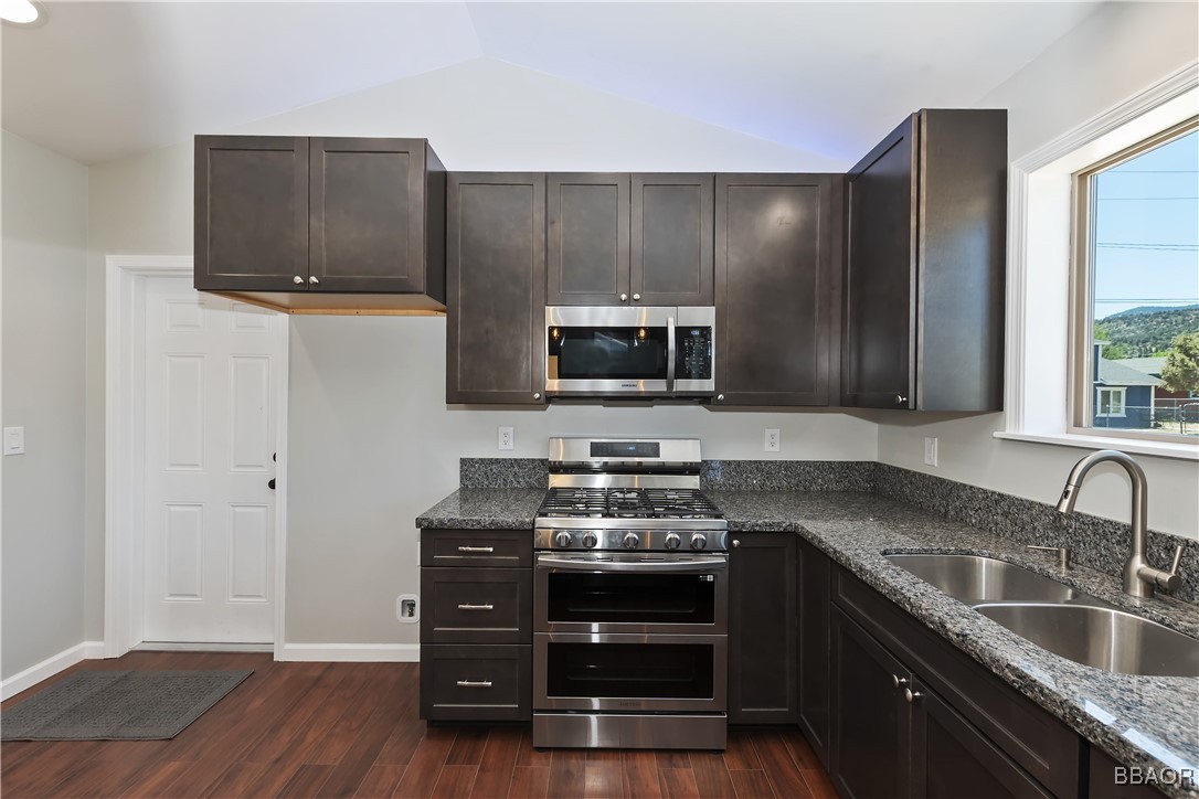 2217 Juniper Lane Property Photo 12