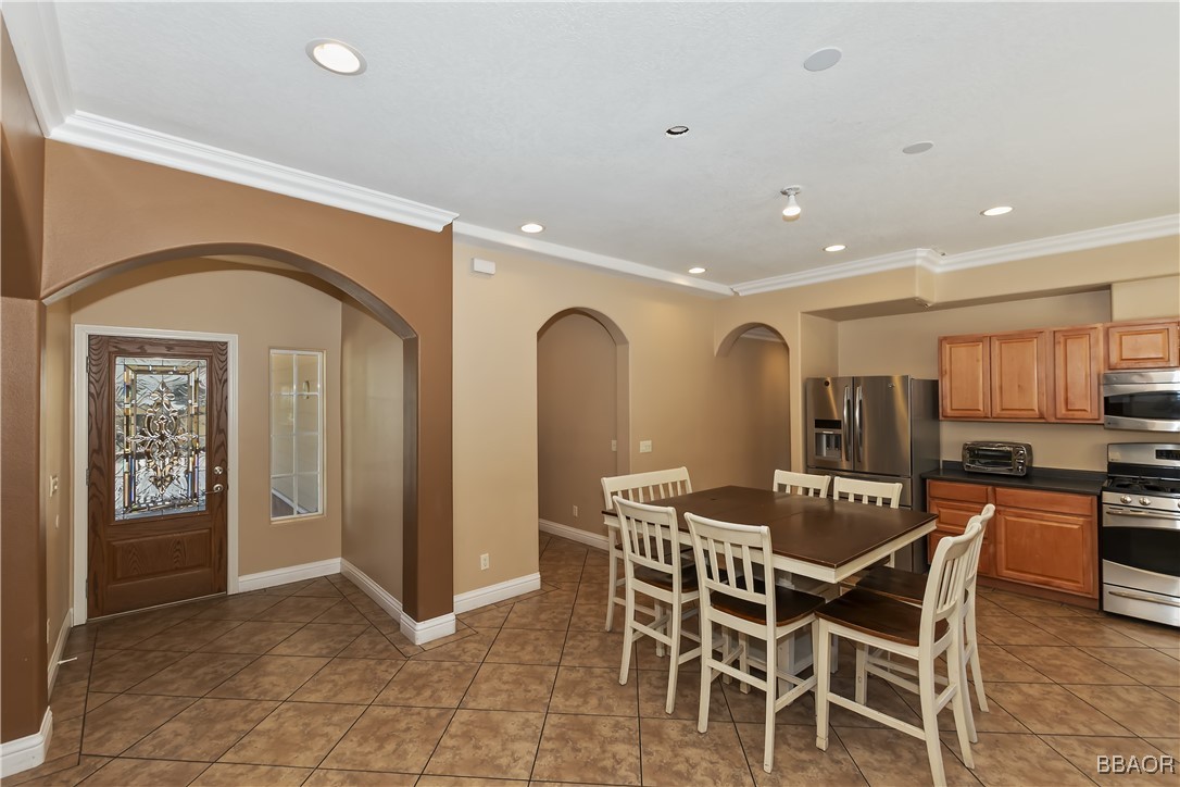 494 Lakeview Court Property Photo 12