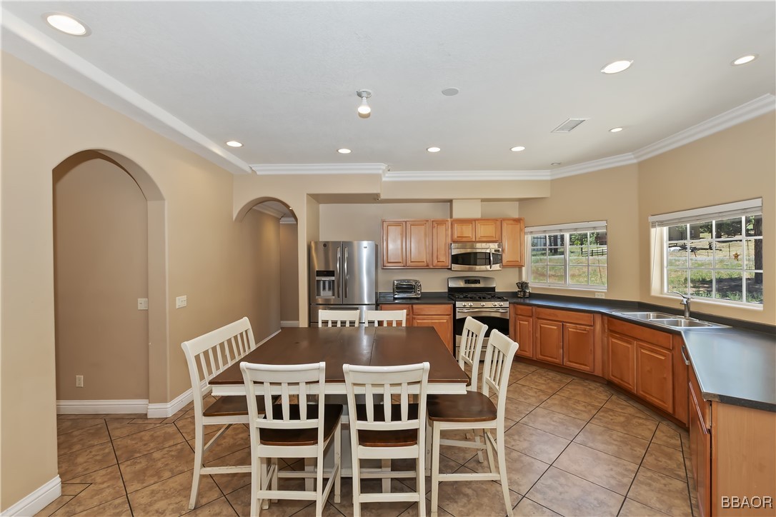 494 Lakeview Court Property Photo 14