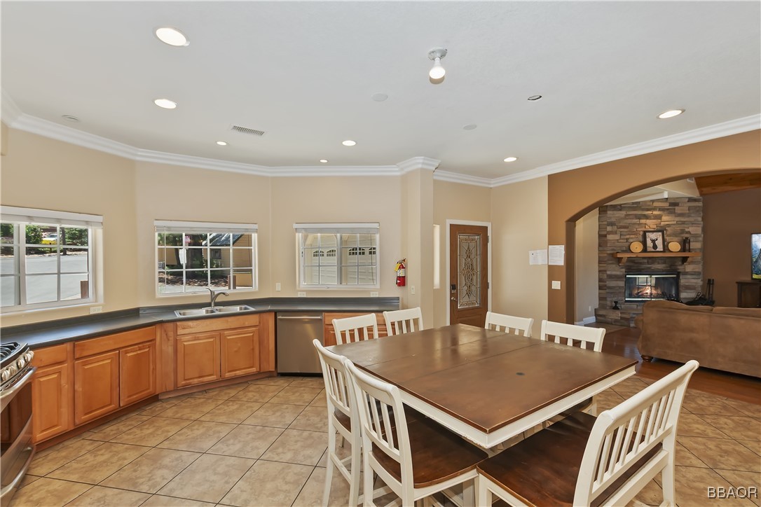 494 Lakeview Court Property Photo 16