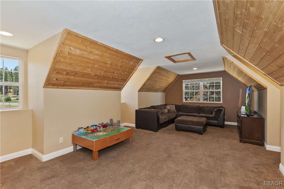 494 Lakeview Court Property Photo 22
