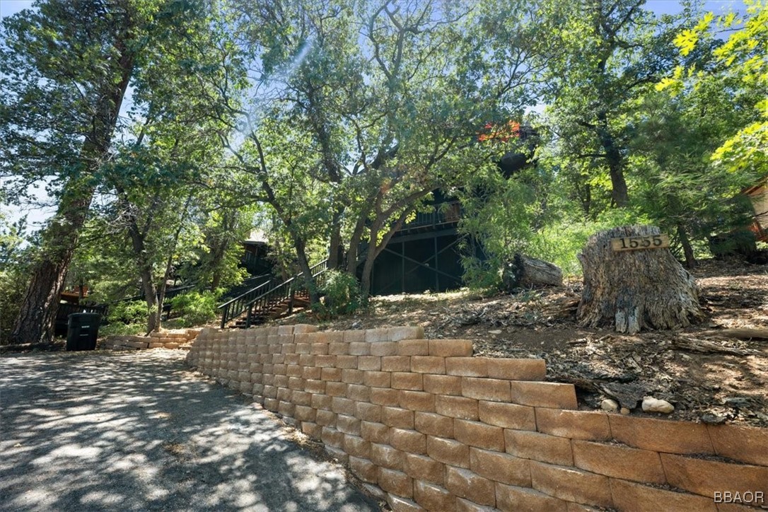 1555 Tuolumne Road Property Photo 9
