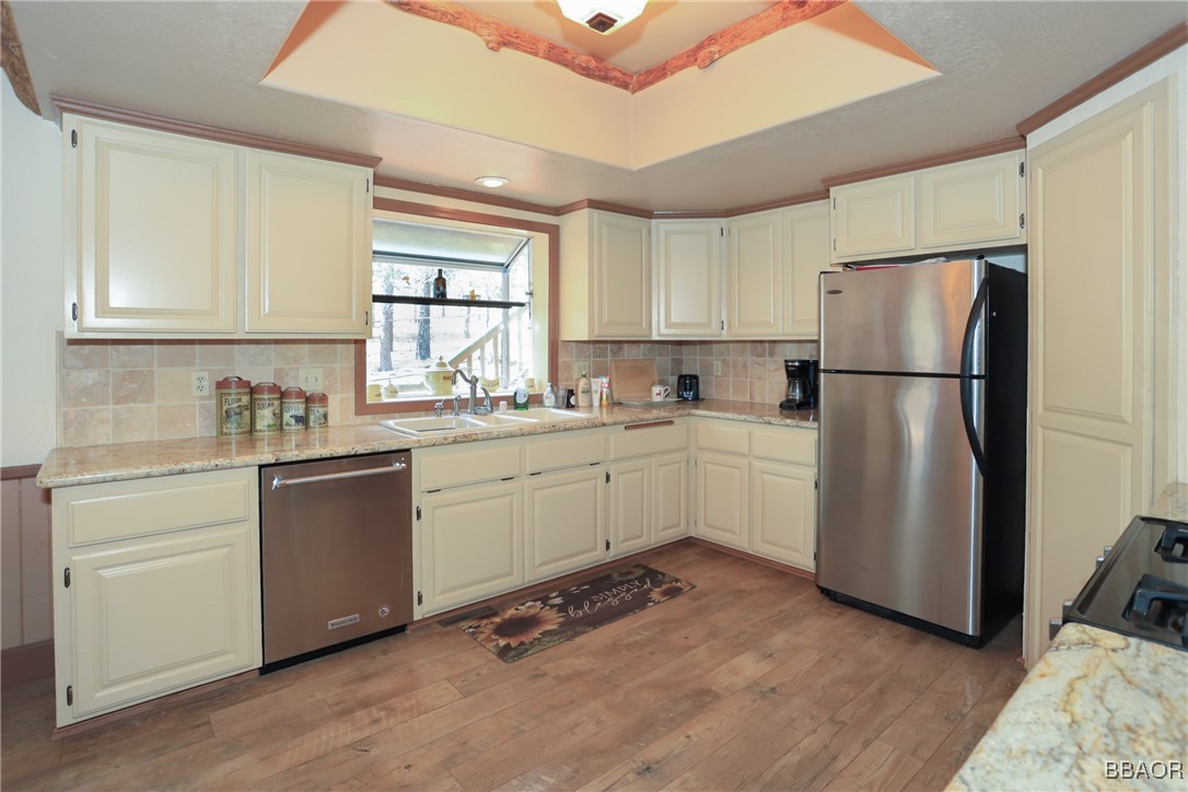 42299 Heavenly Valley Road Property Photo 12