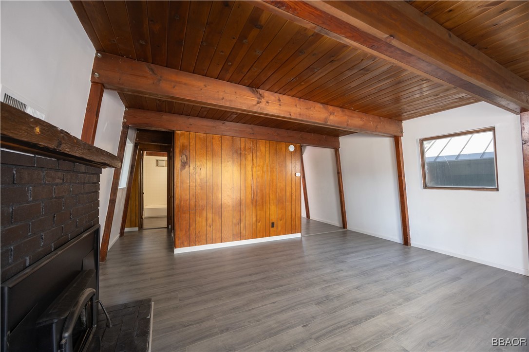 42641 Falcon Ave Property Photo 4