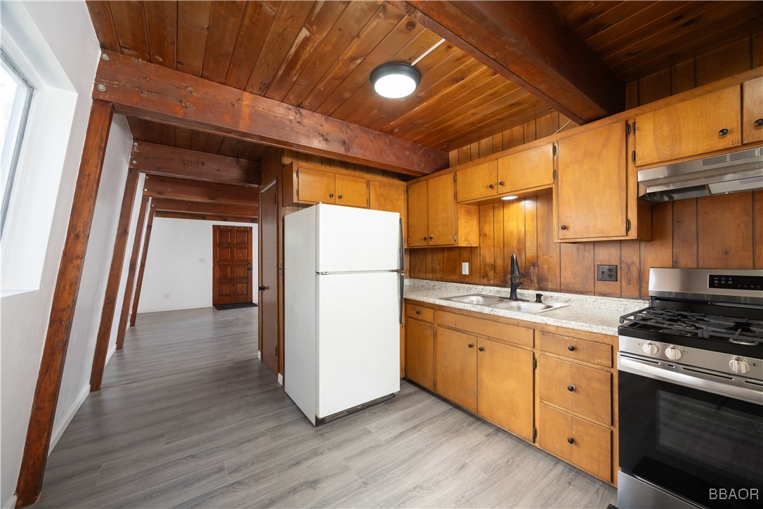 42641 Falcon Ave Property Photo 9