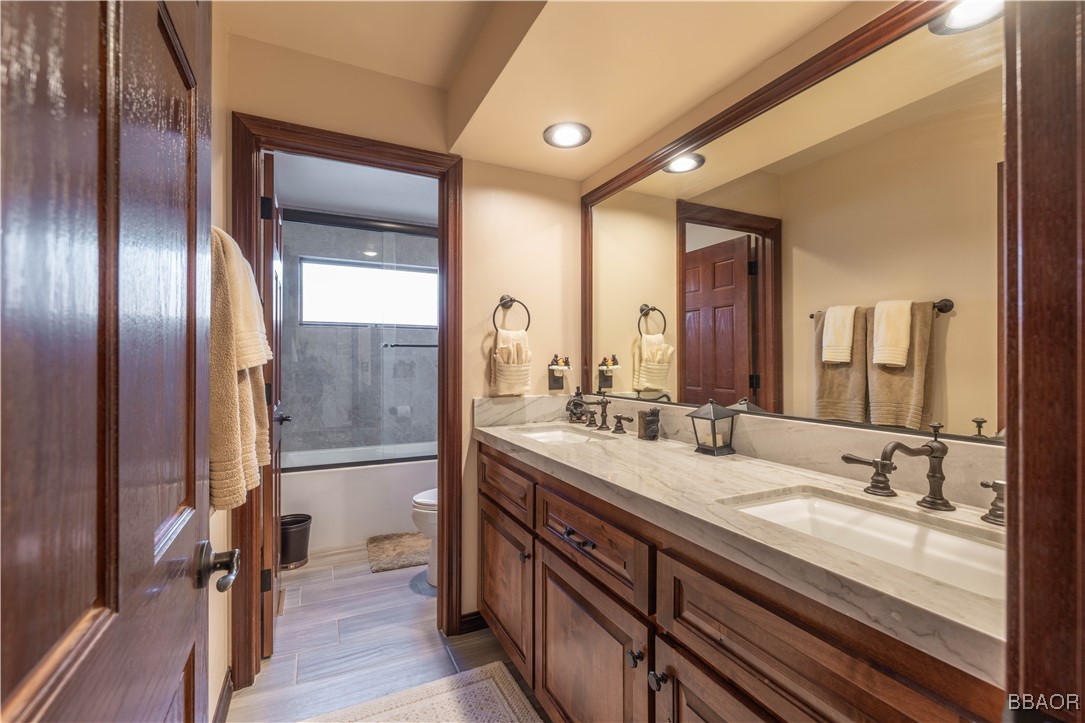 653 Cove Drive Property Photo 13