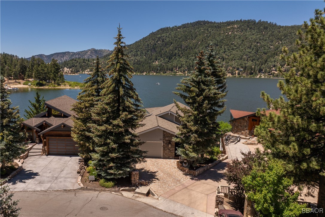 653 Cove Drive Property Photo 15