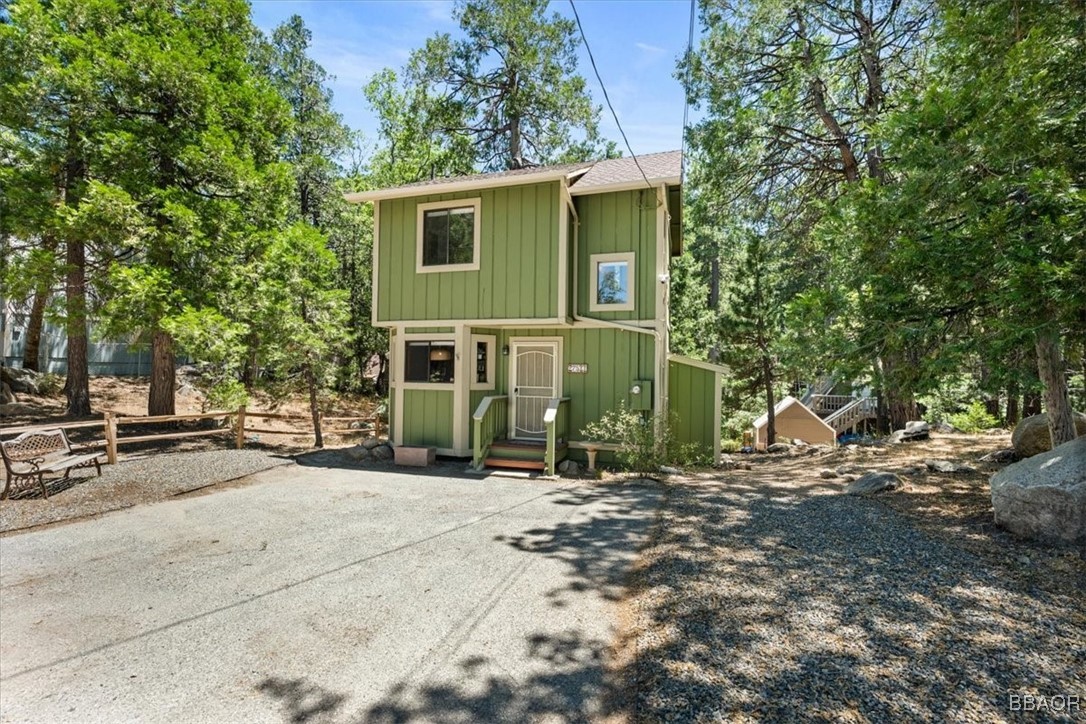 27511 Cappy Drive Property Photo 1