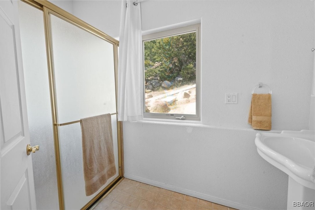 38512 North Shore Drive Property Photo 27
