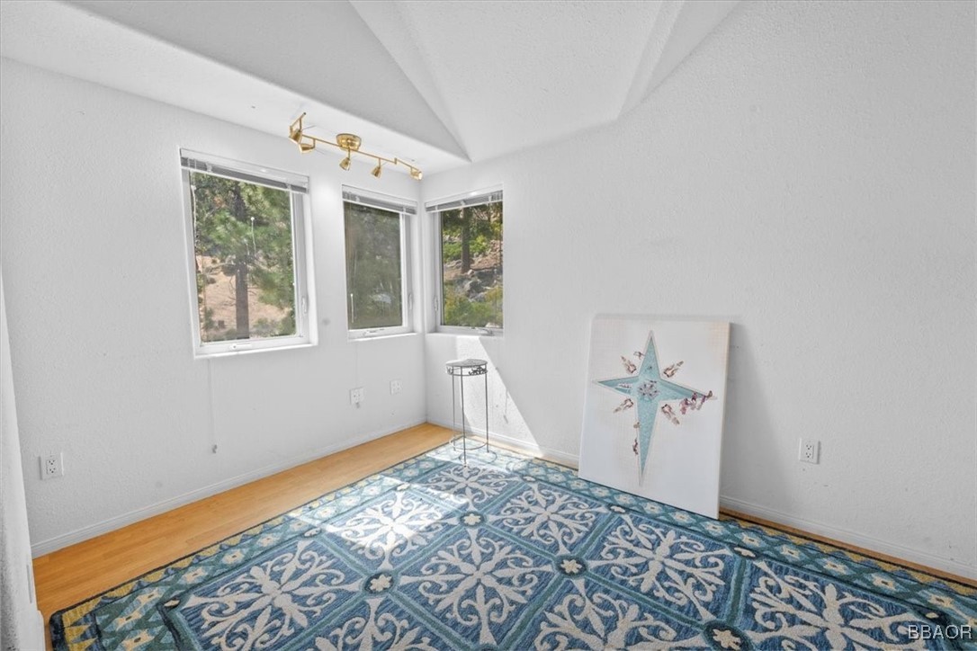 38512 North Shore Drive Property Photo 34