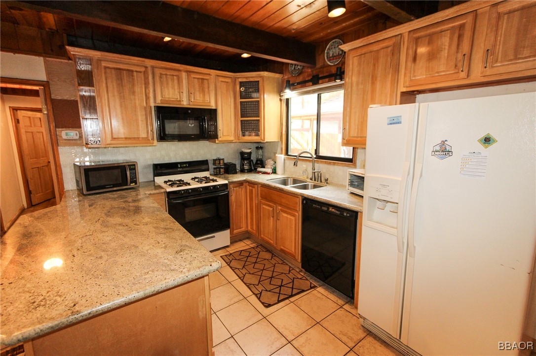 590 Summit Boulevard Property Photo 10