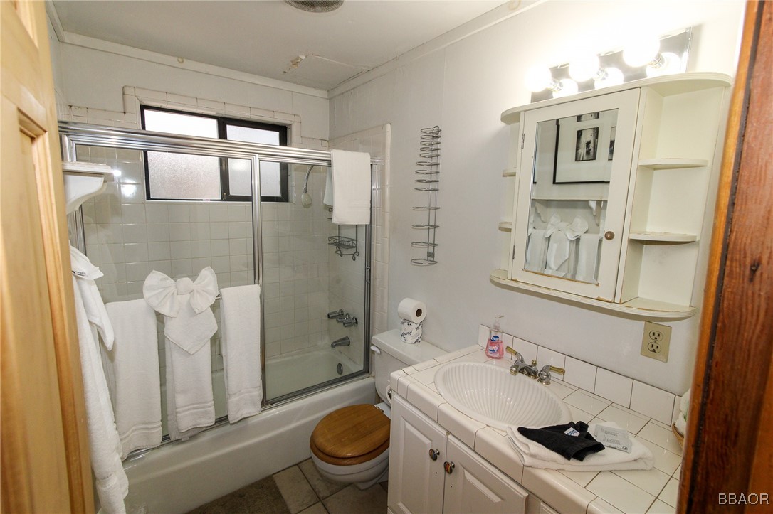 590 Summit Boulevard Property Photo 17