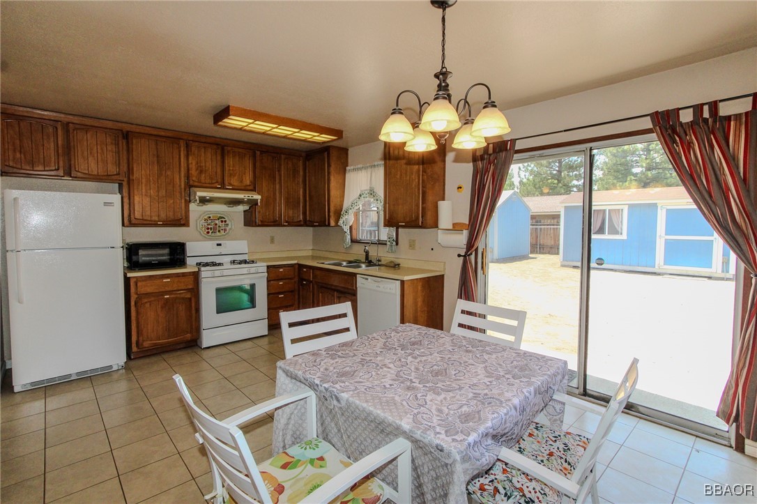 1084 Hugo Lane Property Photo 7