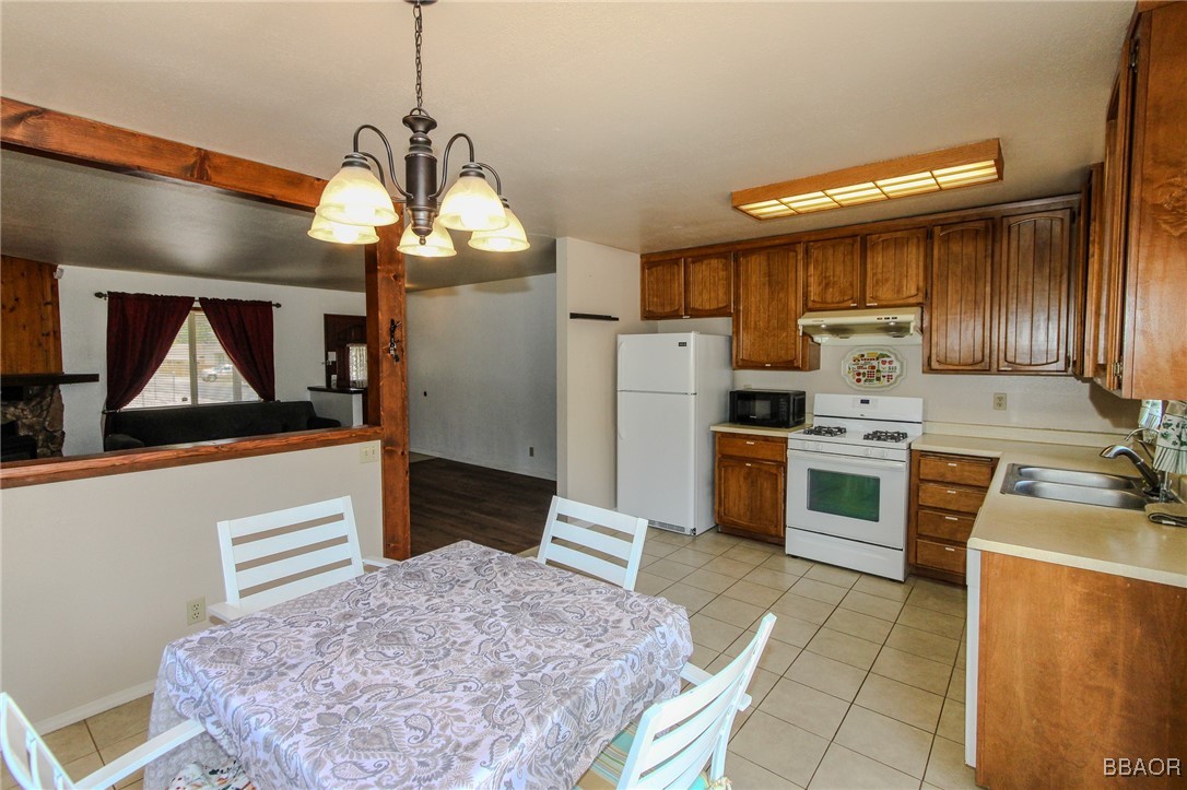 1084 Hugo Lane Property Photo 10