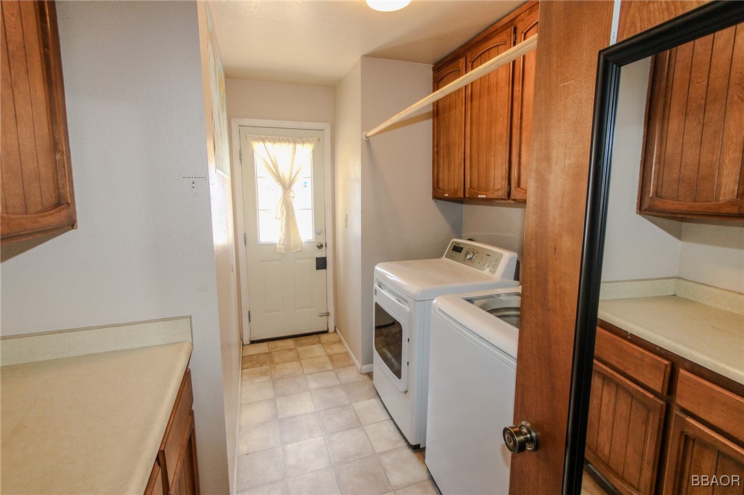 1084 Hugo Lane Property Photo 22