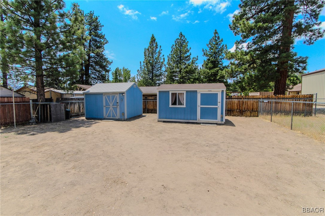 1084 Hugo Lane Property Photo 24