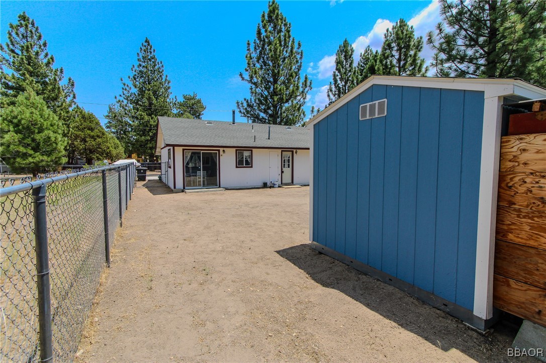 1084 Hugo Lane Property Photo 25