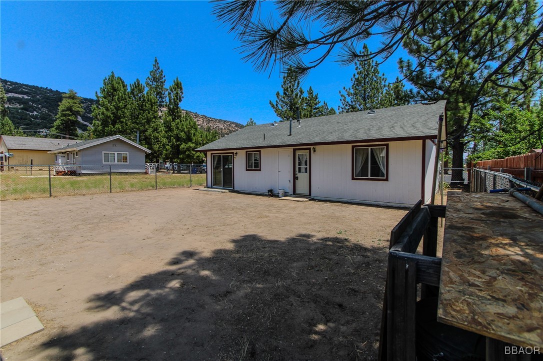 1084 Hugo Lane Property Photo 27