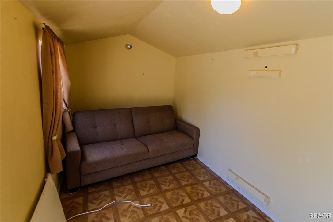 1084 Hugo Lane Property Photo 29