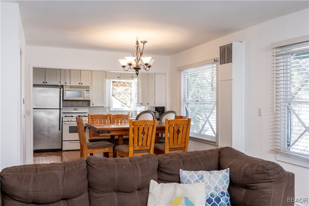 1007 Knickerbocker Road Property Photo 8