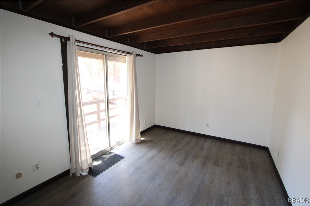898 Los Angeles Avenue Property Photo 6