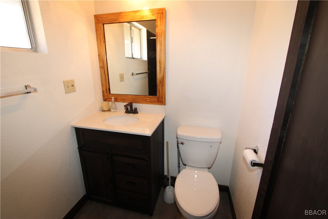 898 Los Angeles Avenue Property Photo 10