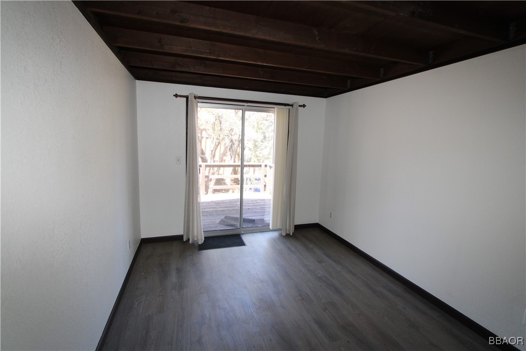 898 Los Angeles Avenue Property Photo 11