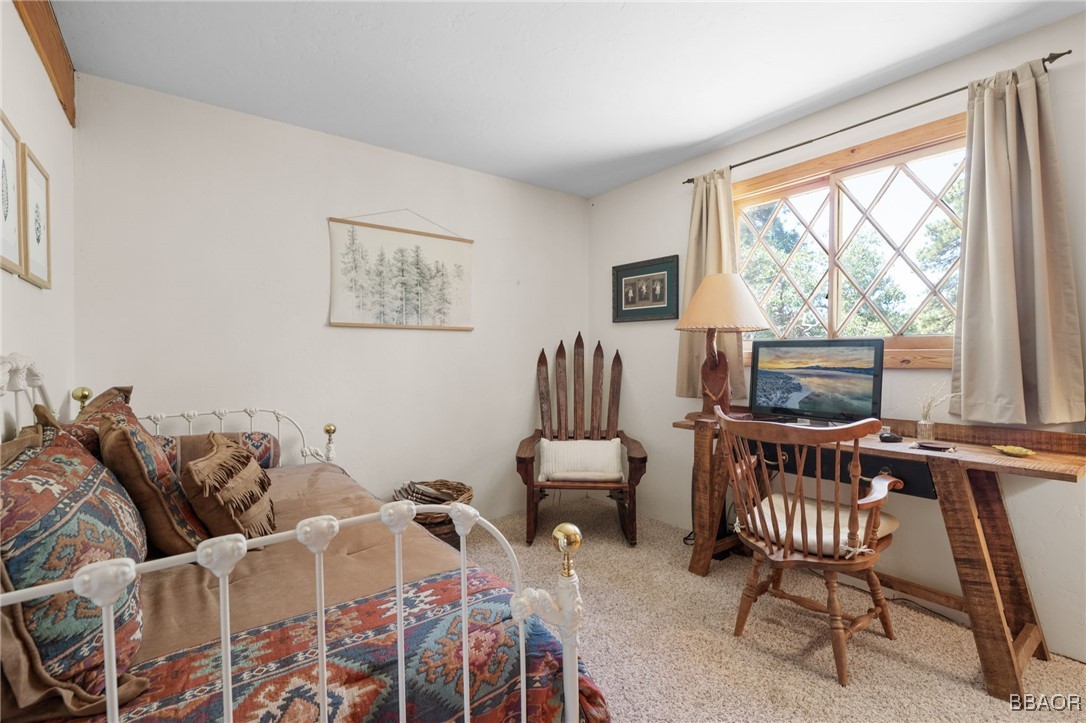 865 Villa Grove Avenue Property Photo 23