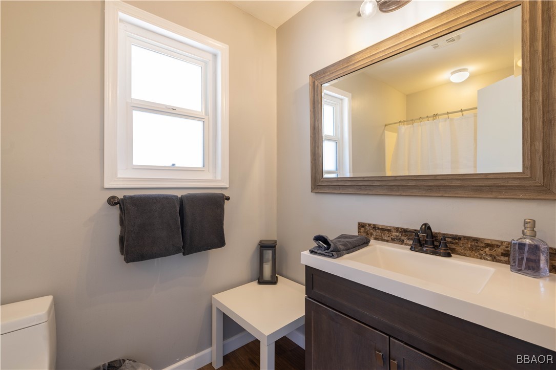 757 Villa Grove Avenue Property Photo 15