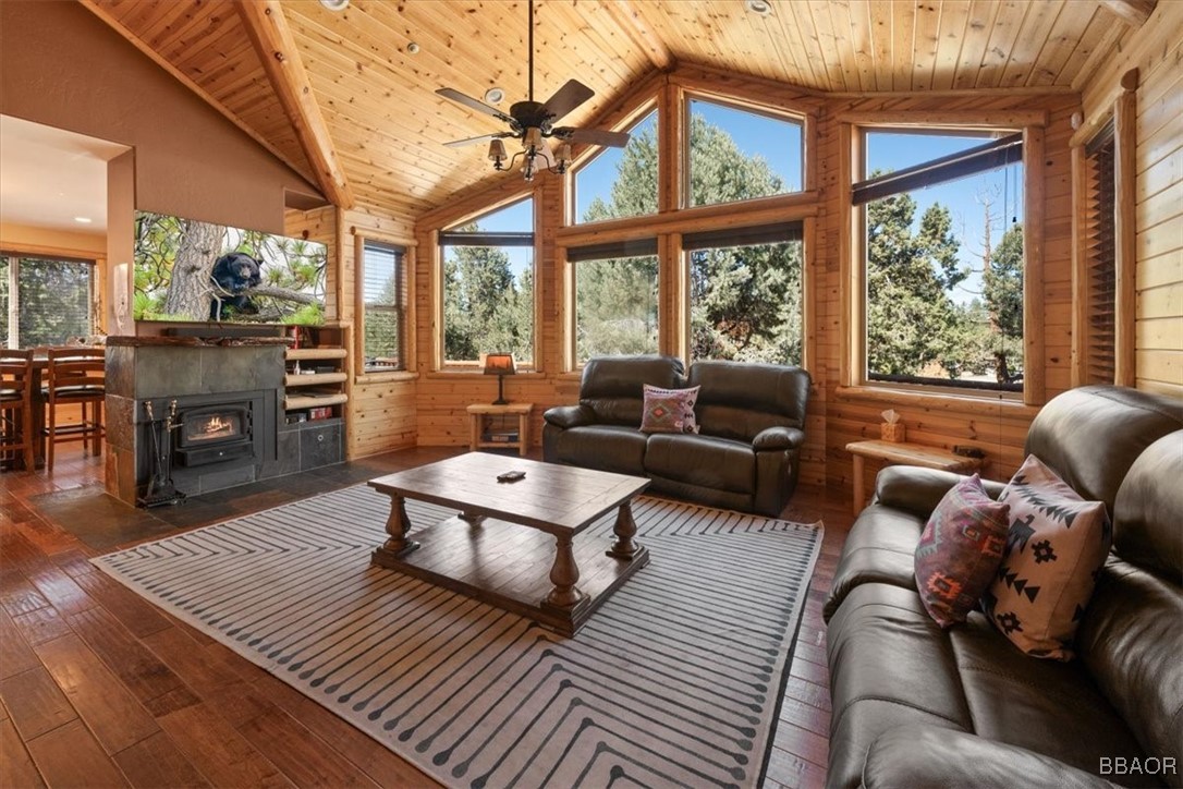 42573 Bear Loop Property Photo 21