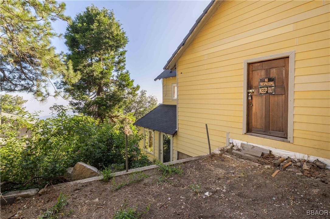28503 Rim Of The World Highway Property Photo 3
